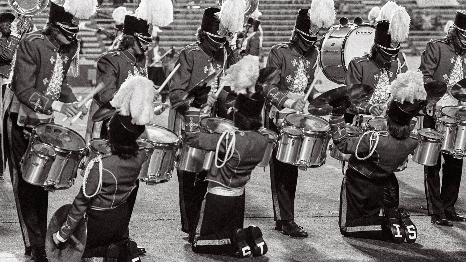 Why do Bugles have rope? r/drumcorps